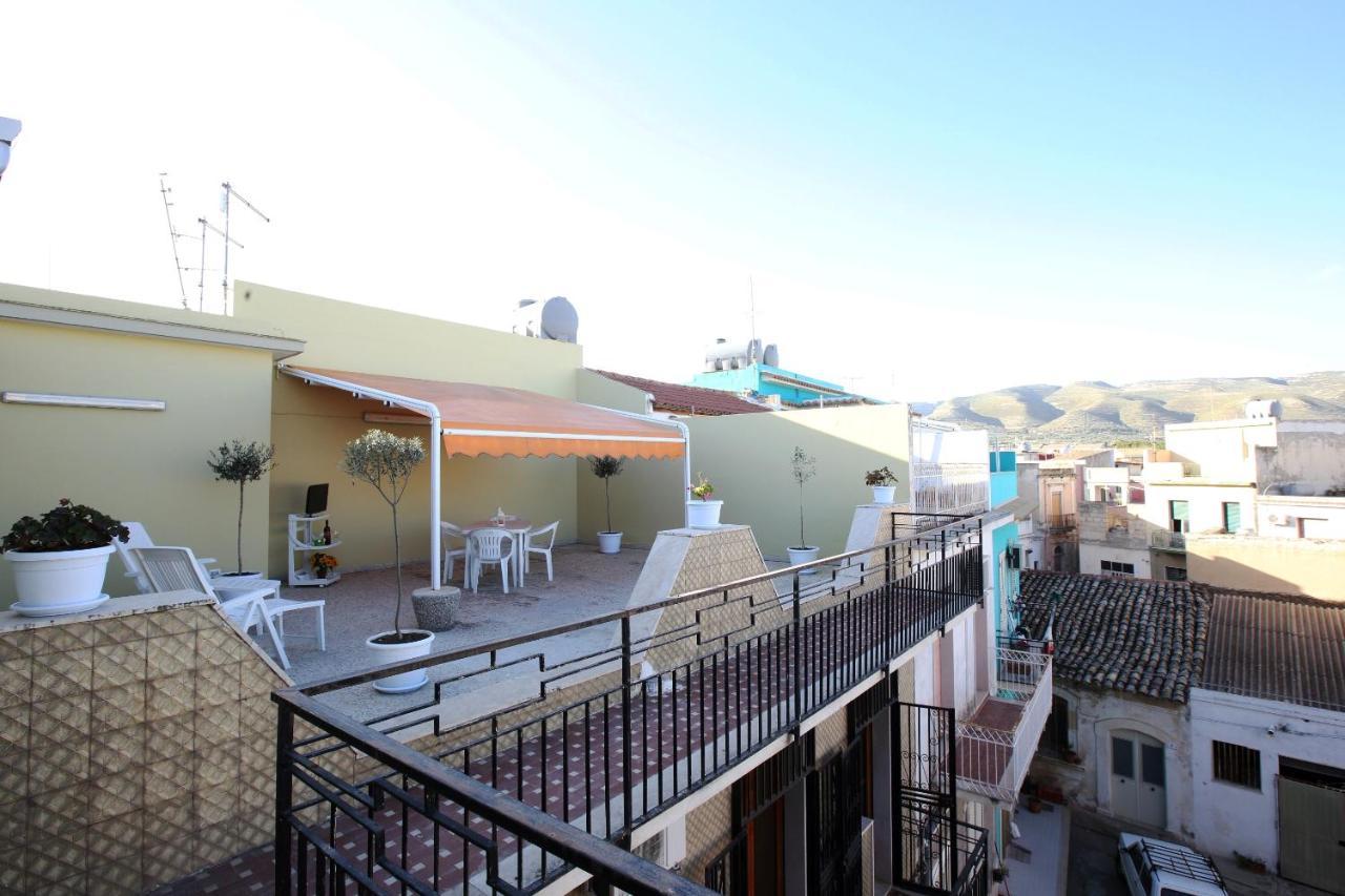 Re Sole Case Vacanze - Esclusivo Attico M A R T E Con Spaziosissima Terrazza Solarium Attrezzata Avola Exterior photo
