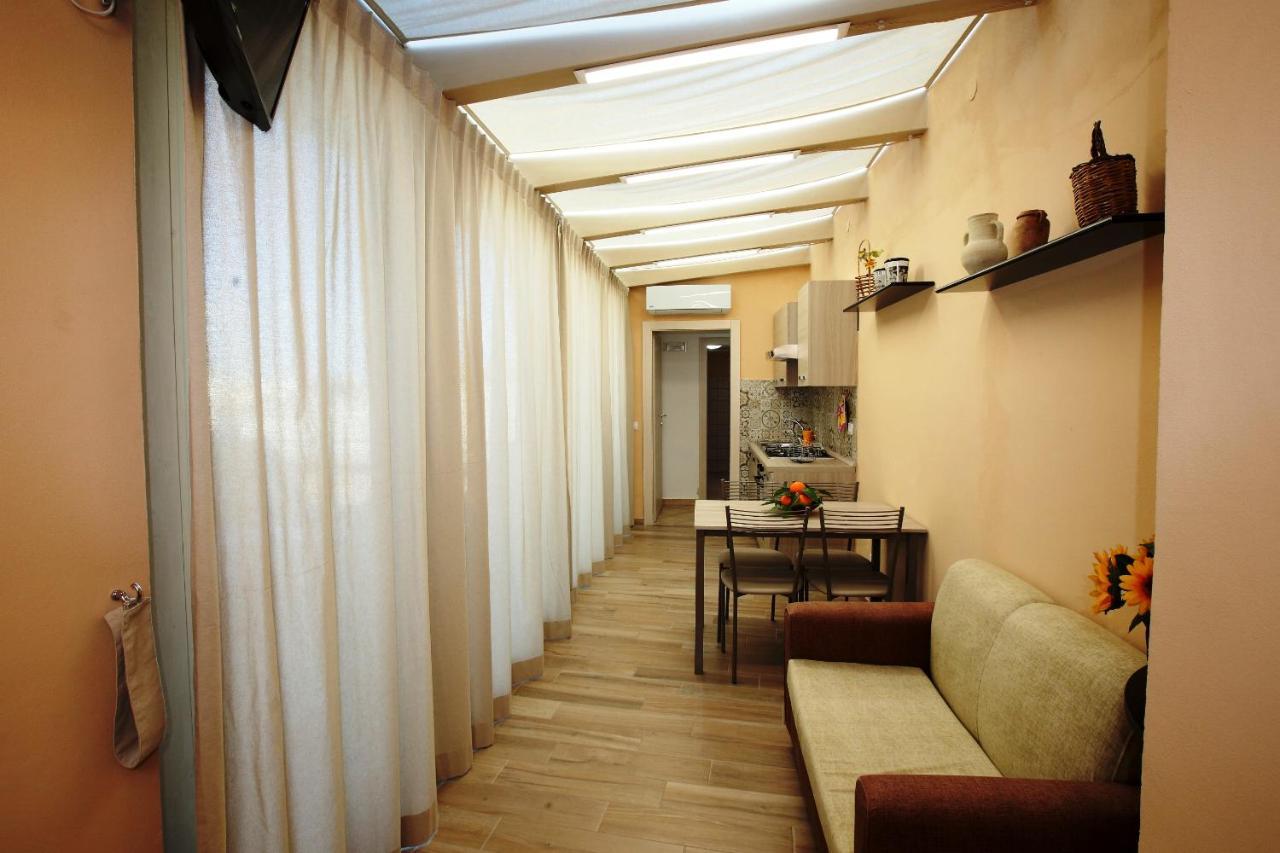 Re Sole Case Vacanze - Esclusivo Attico M A R T E Con Spaziosissima Terrazza Solarium Attrezzata Avola Exterior photo