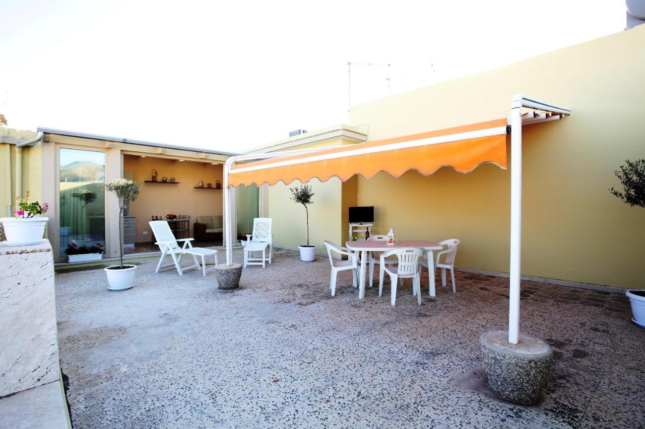 Re Sole Case Vacanze - Esclusivo Attico M A R T E Con Spaziosissima Terrazza Solarium Attrezzata Avola Exterior photo