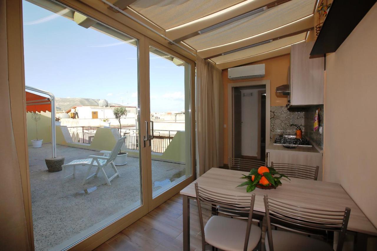 Re Sole Case Vacanze - Esclusivo Attico M A R T E Con Spaziosissima Terrazza Solarium Attrezzata Avola Exterior photo