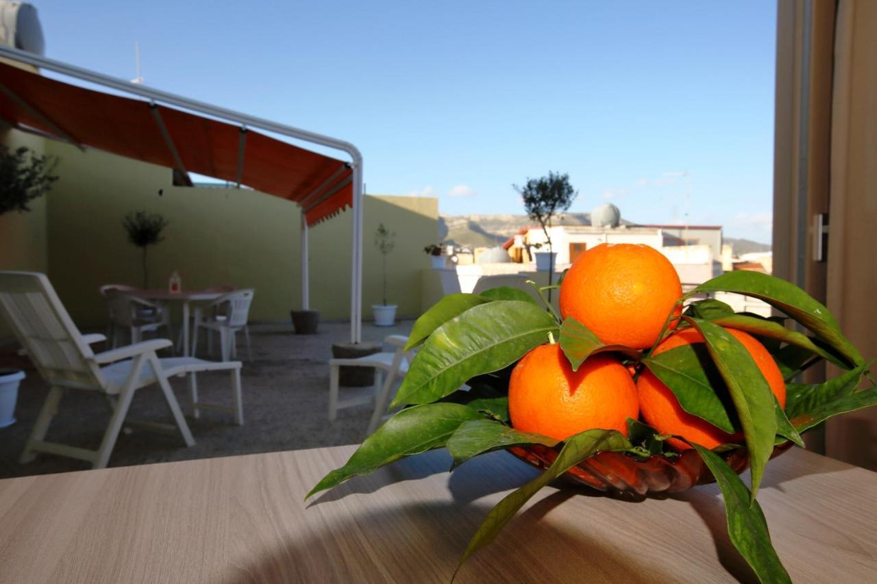 Re Sole Case Vacanze - Esclusivo Attico M A R T E Con Spaziosissima Terrazza Solarium Attrezzata Avola Exterior photo