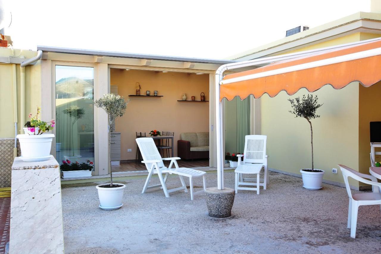 Re Sole Case Vacanze - Esclusivo Attico M A R T E Con Spaziosissima Terrazza Solarium Attrezzata Avola Exterior photo